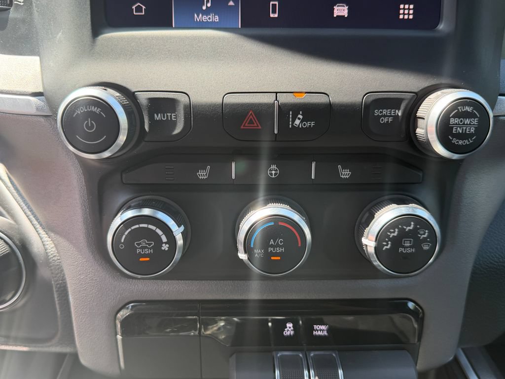 Used 2023 RAM 1500 Big Horn RWD image 26