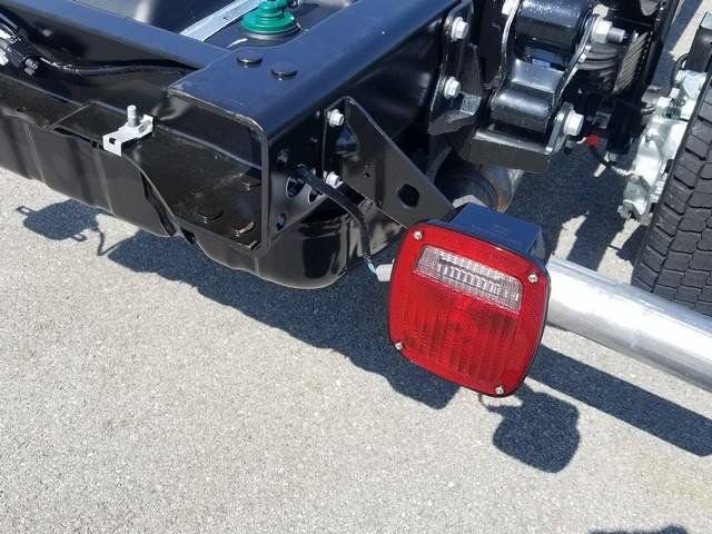New 2026 Ford F550 4x4 Regular Cab Super Duty image 9