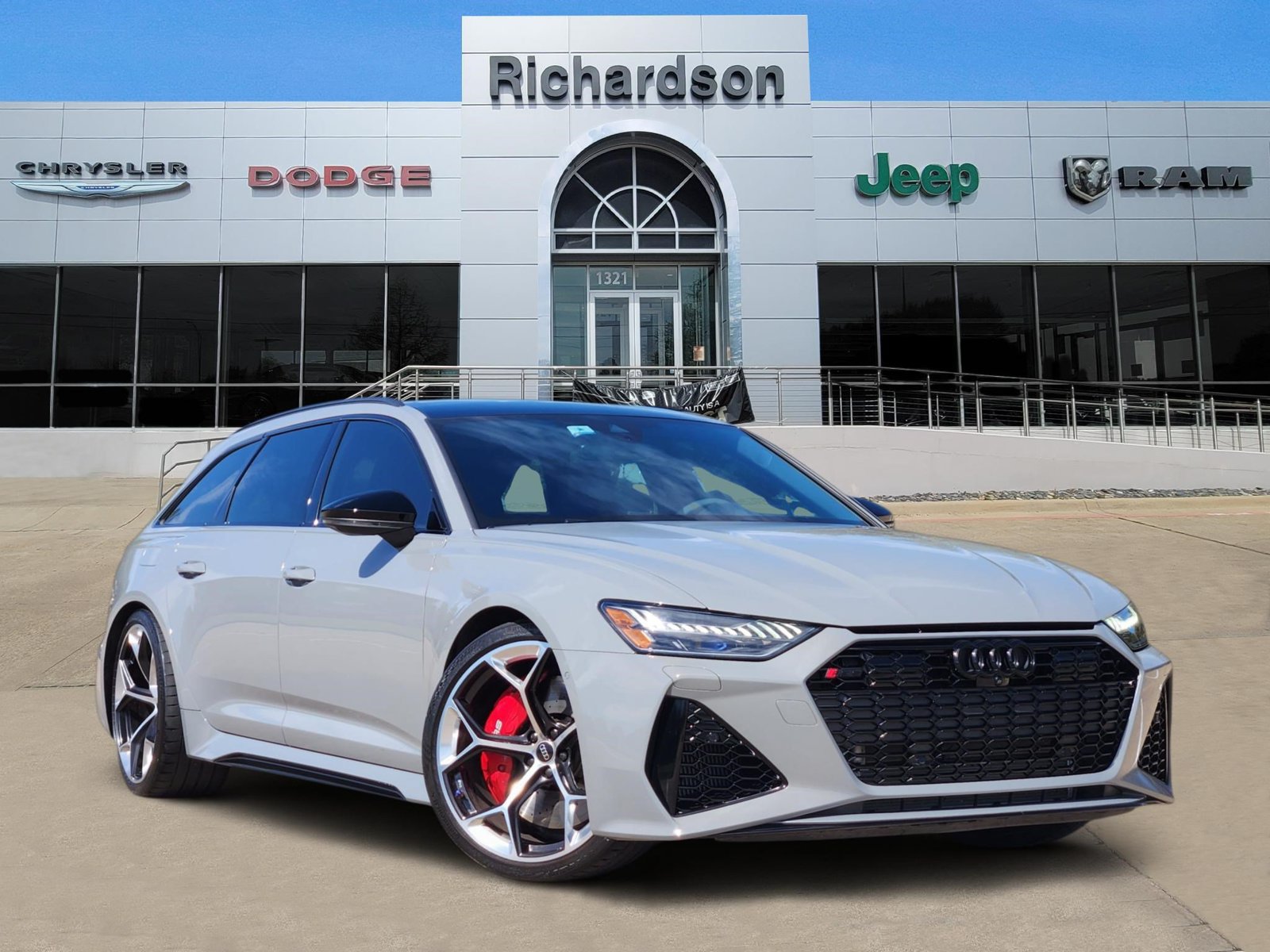 Used 2025 Audi RS 6 performance w/ Black Optic Package