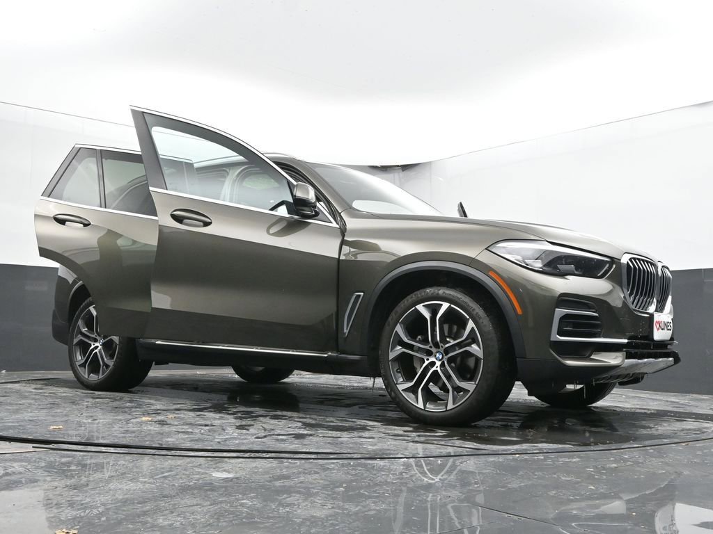 Used 2023 BMW X5 xDrive40i w/ Premium Package image 65