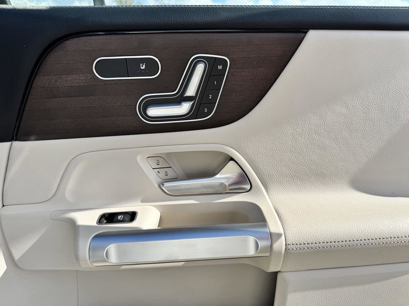 Certified 2022 Mercedes-Benz GLB 250 w/ Premium Package image 29