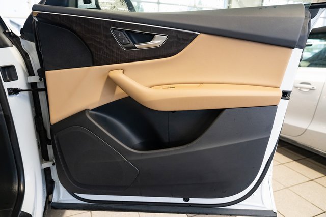 Used 2023 Audi Q8 Premium w/ Convenience Package image 27