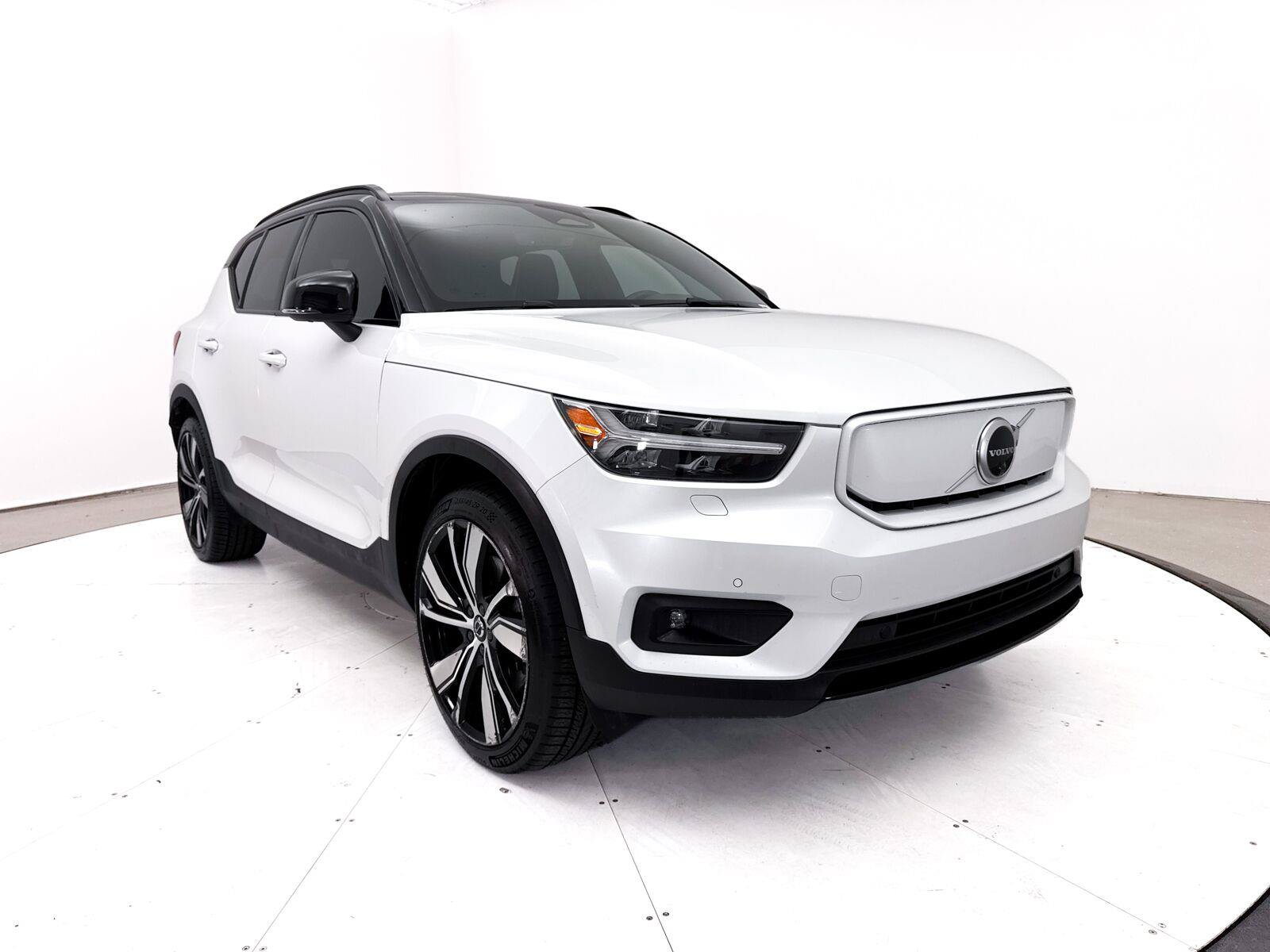 Used 2021 Volvo XC40 P8 Recharge w/ Advanced Package AWD/4WD image 11