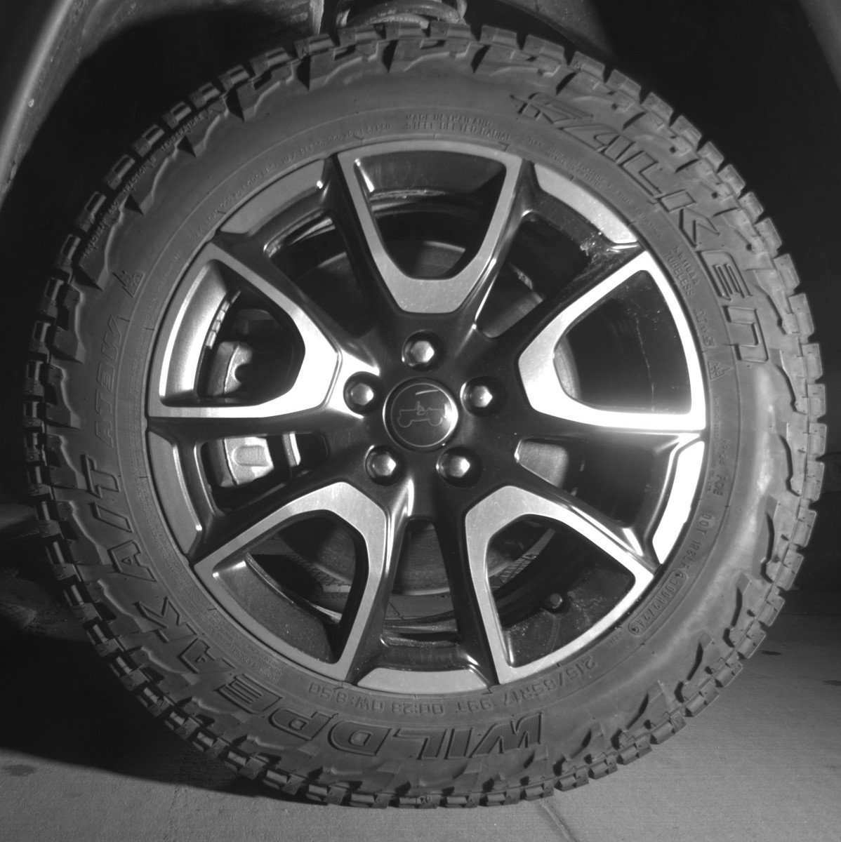 Used 2025 Jeep Compass Trailhawk image 12