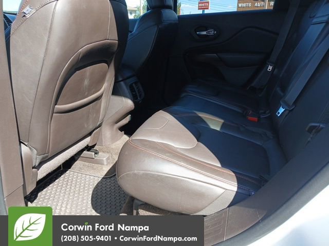 Used 2015 Jeep Cherokee Trailhawk AWD/4WD image 7