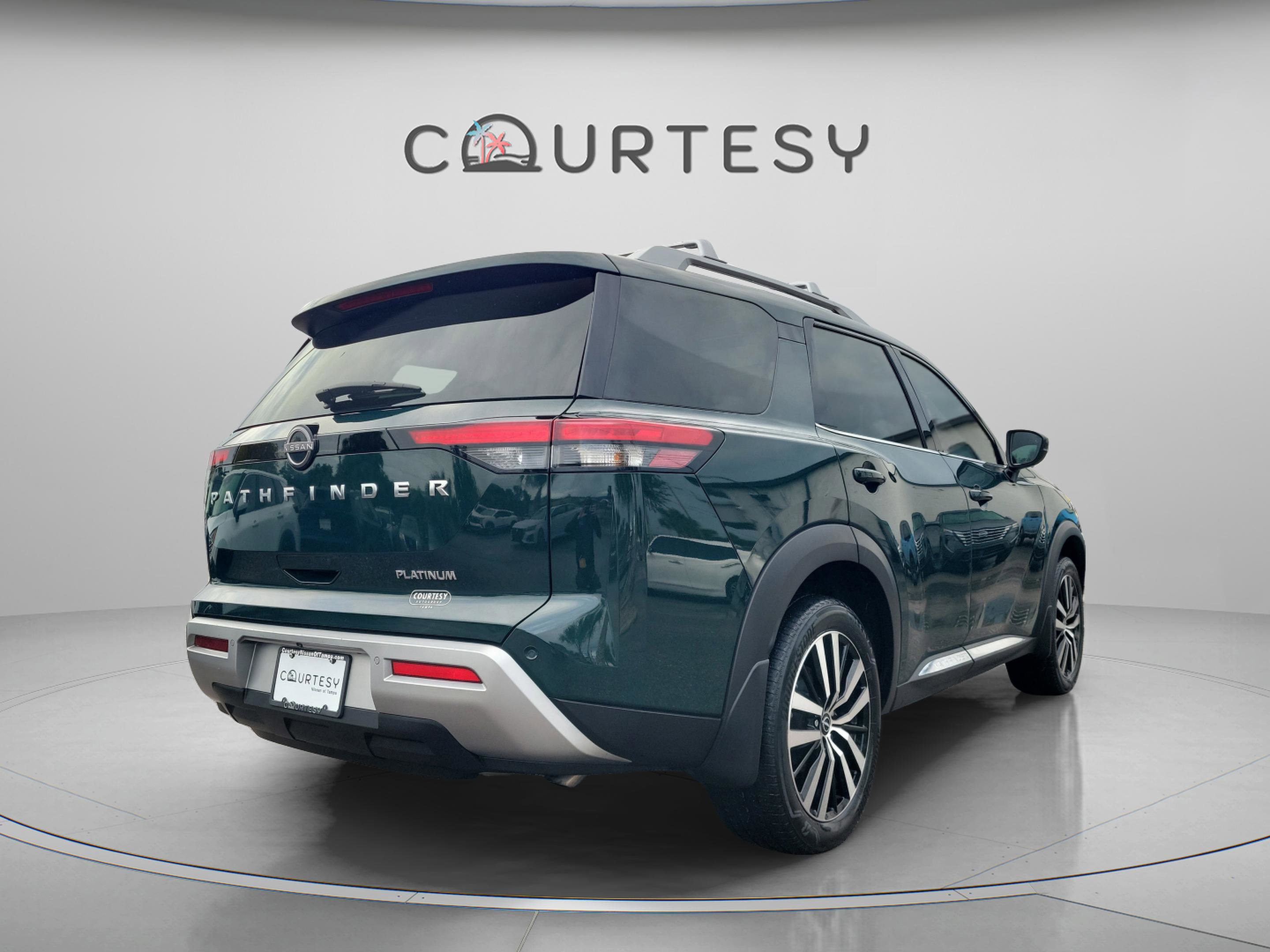 Certified 2023 Nissan Pathfinder Platinum image 5