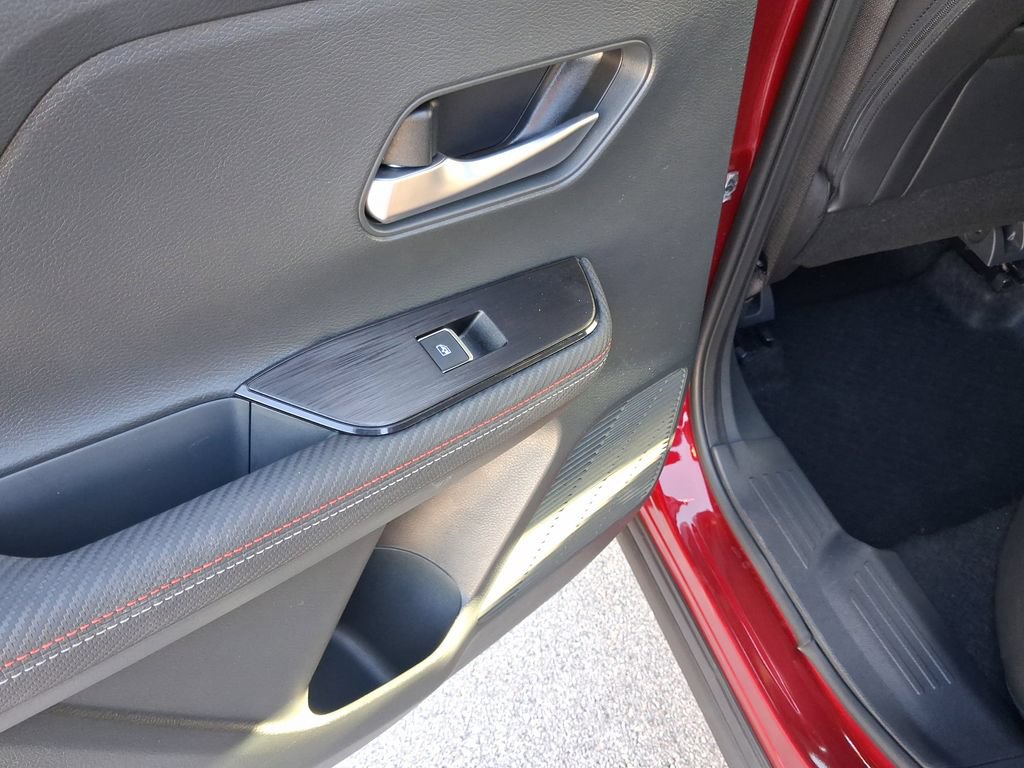 Certified 2025 Nissan Kicks SR FWD image 12