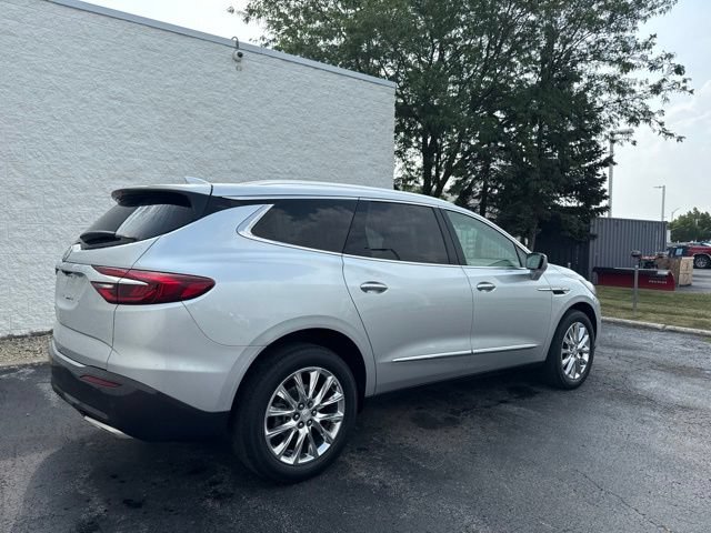 Used 2021 Buick Enclave Essence w/ Sound and Sites Package AWD/4WD image 5