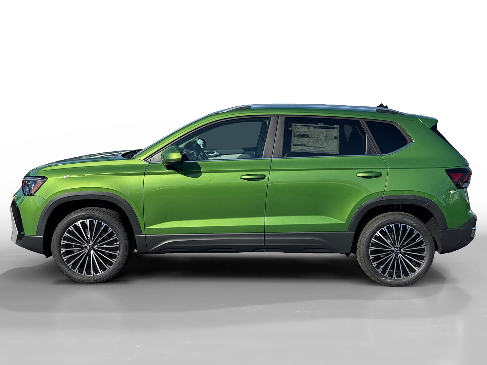 New 2027 Volkswagen Taos SE FWD image 2