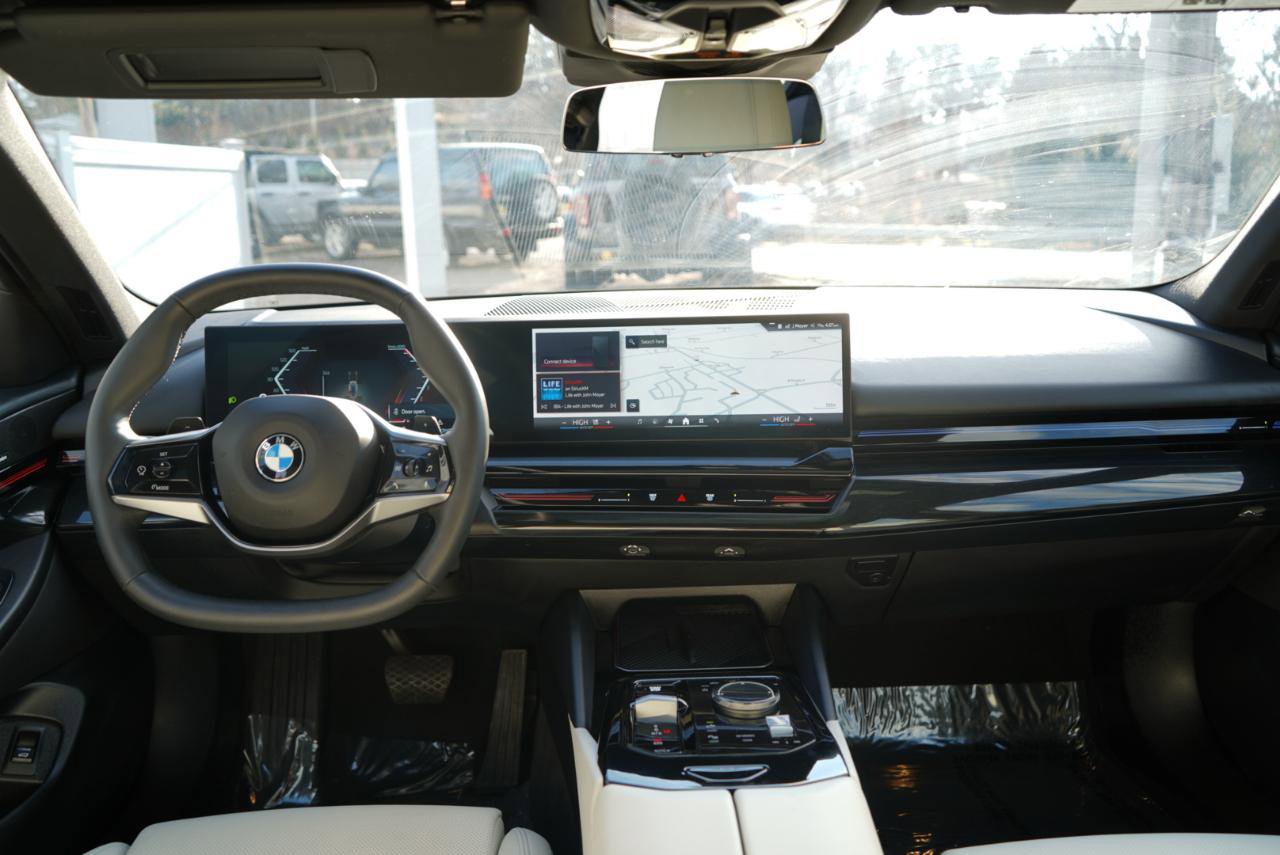 Used 2024 BMW 530i xDrive 530i xDrive Sedan w/ Convenience Package image 47