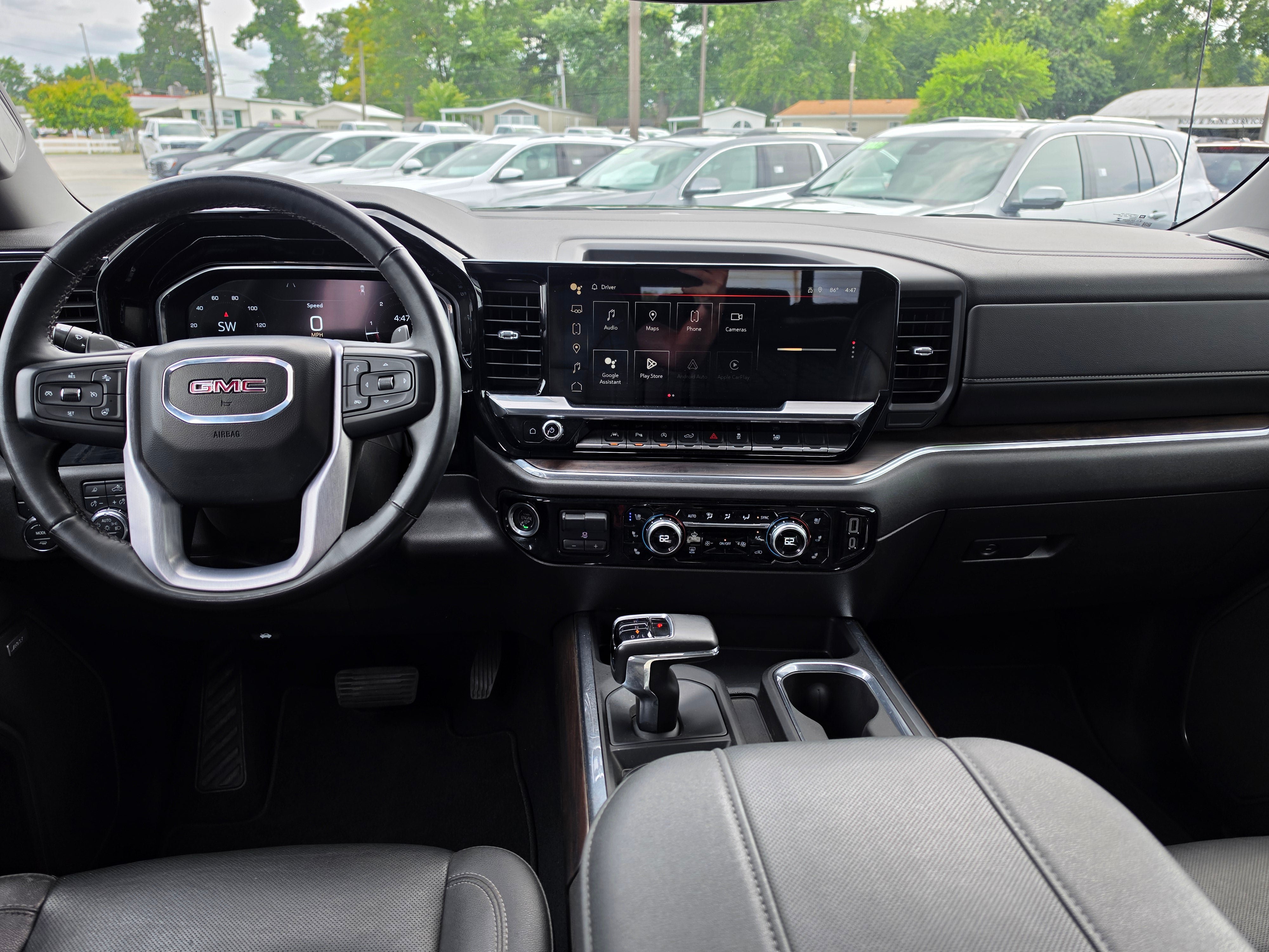 Used 2023 GMC Sierra 1500 SLT w/ SLT Premium Plus Package AWD/4WD image 9