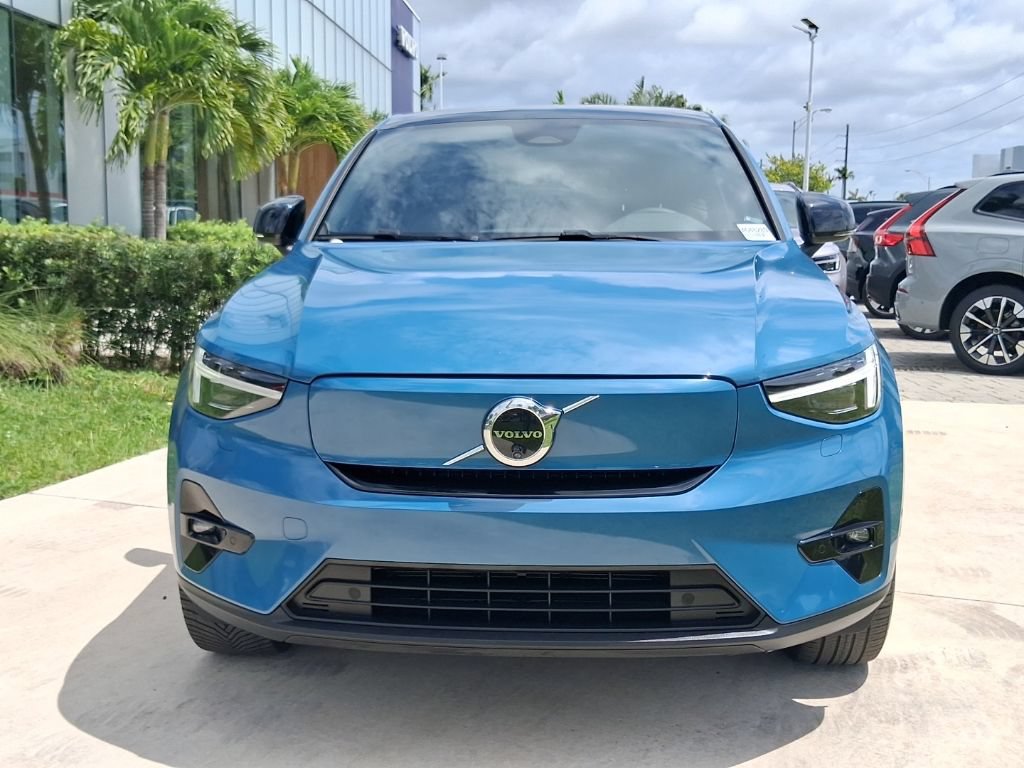 Used 2023 Volvo C40 P8 Recharge Ultimate AWD/4WD image 2
