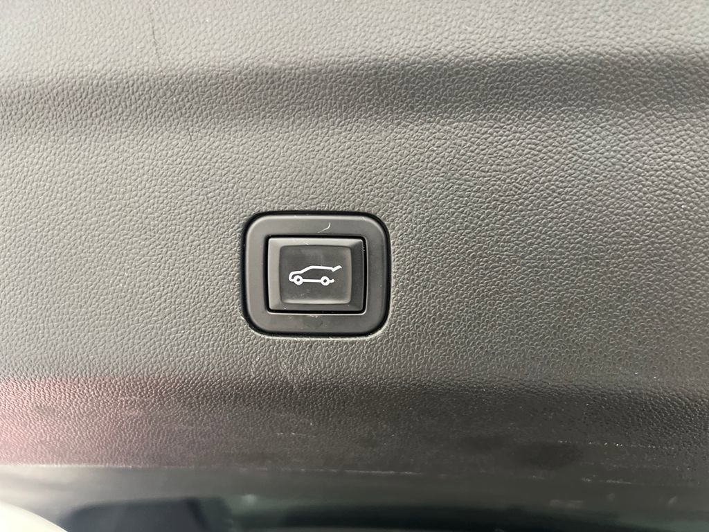 Used 2024 Chevrolet Suburban RST image 41