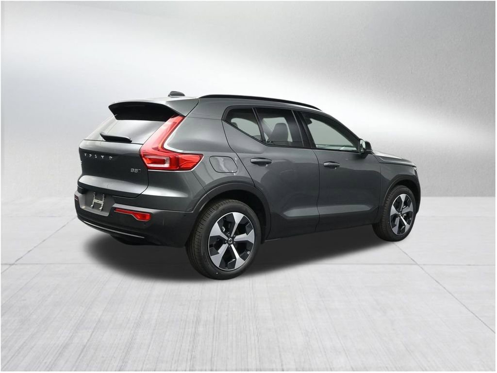 New 2026 Volvo XC40 B5 Plus w/ Protection Package Premier AWD/4WD image 5