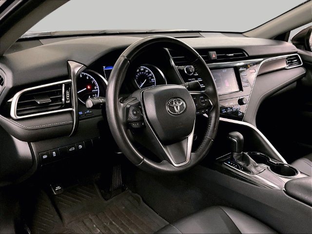 Used 2018 Toyota Camry SE FWD image 12