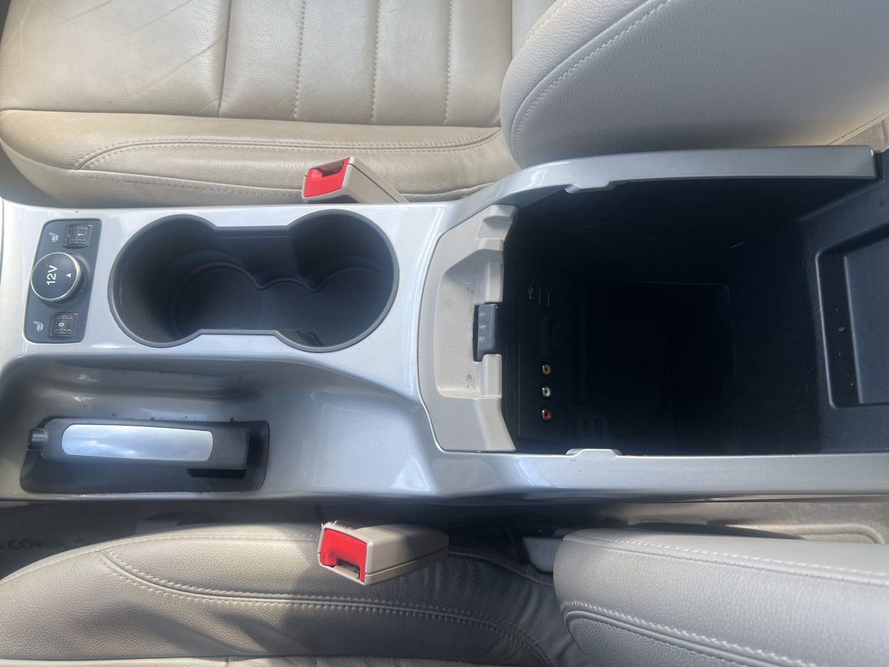 Used 2013 Ford C-MAX SEL FWD image 30