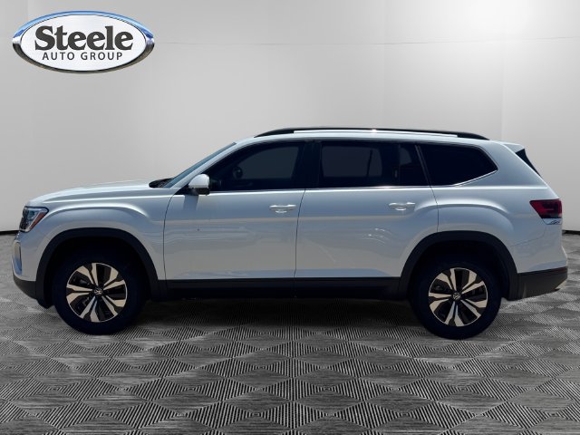 New 2026 Volkswagen Atlas SE FWD image 2