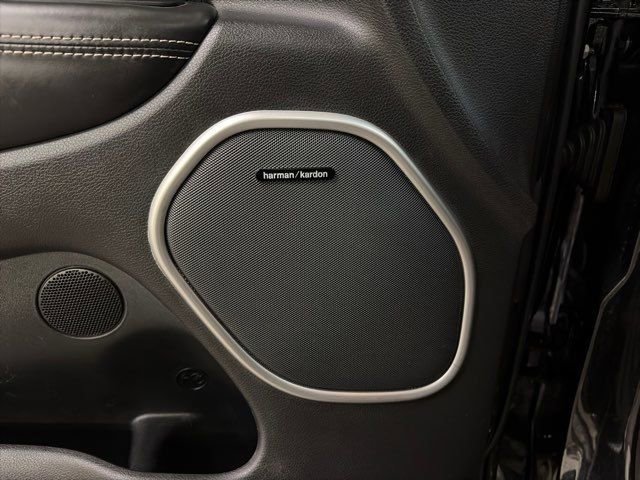 Used 2015 Jeep Grand Cherokee SRT w/ Trailer Tow Group IV image 27