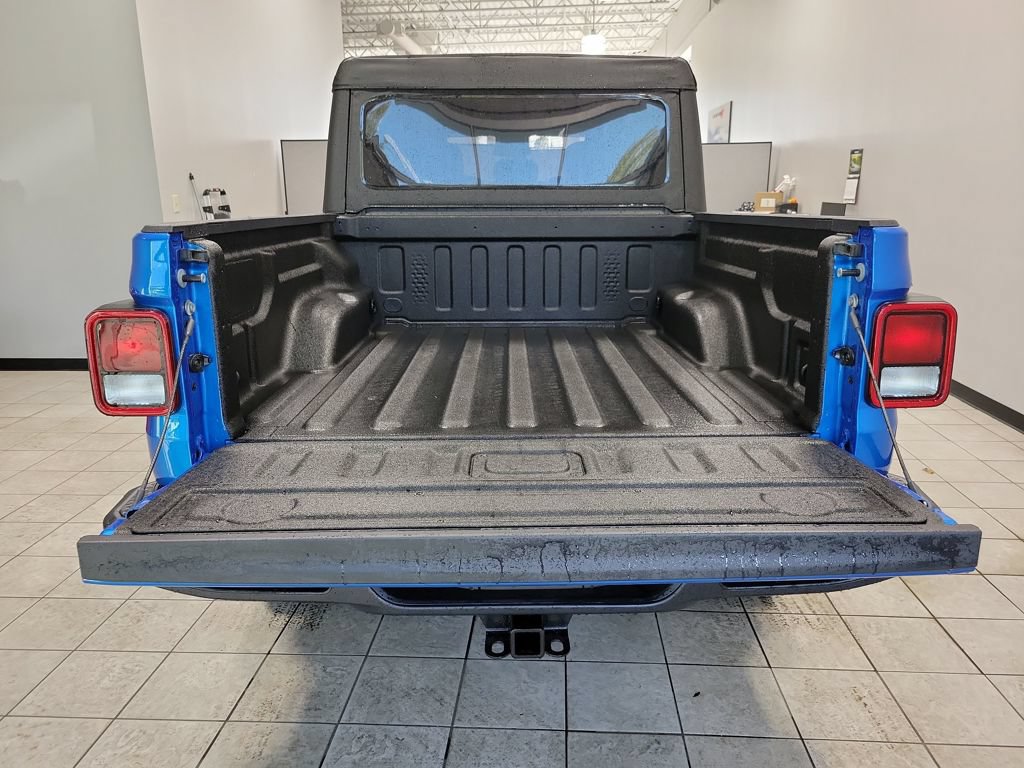 New 2025 Jeep Gladiator Sport AWD/4WD image 8