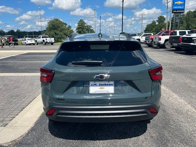 New 2026 Chevrolet Trax LT FWD image 2