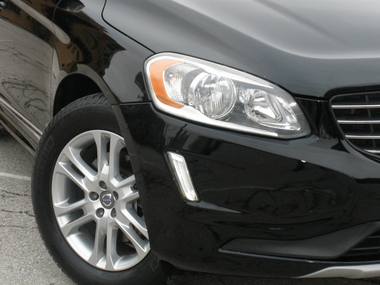 Used 2016 Volvo XC60 T5 Premier FWD image 3