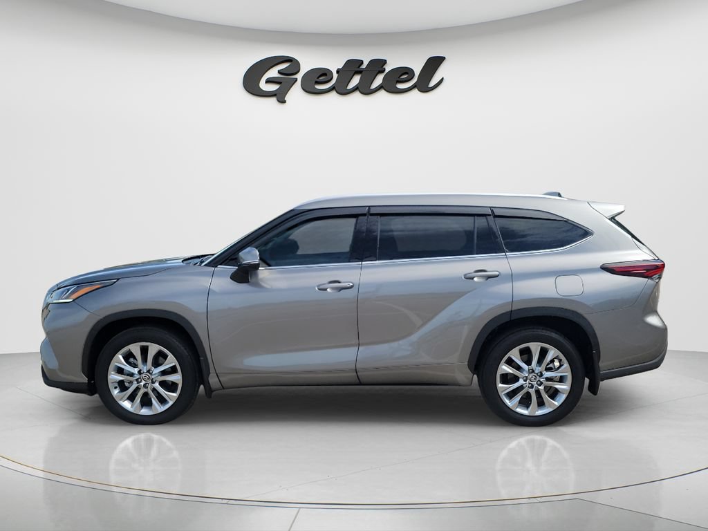 Certified 2026 Toyota Highlander Limited AWD/4WD image 8
