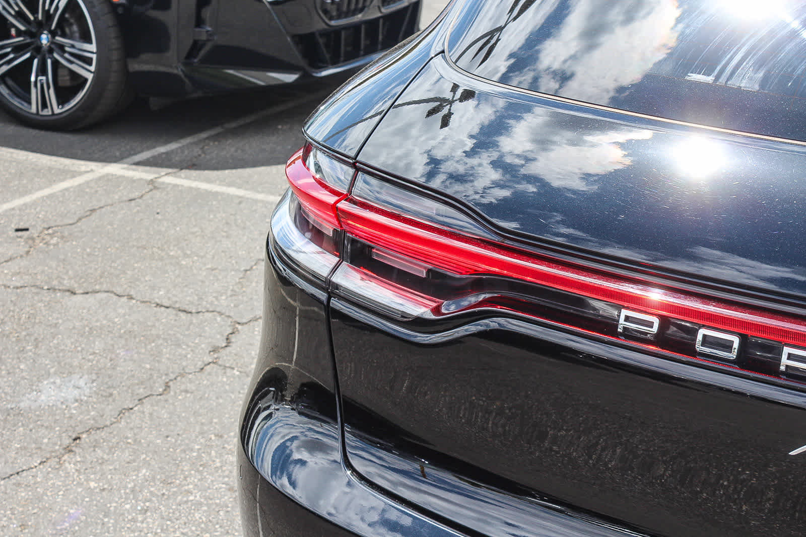 Used 2023 Porsche Macan AWD/4WD image 7