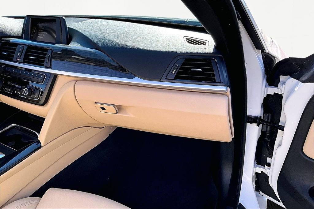 Used 2017 BMW 430i Convertible image 17