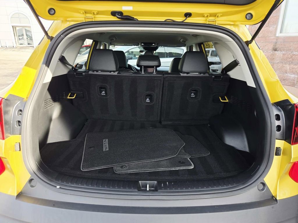 Used 2023 Kia Seltos Nightfall Edition image 13