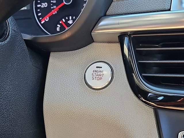 Used 2017 Kia Optima EX w/ Technology Package image 27