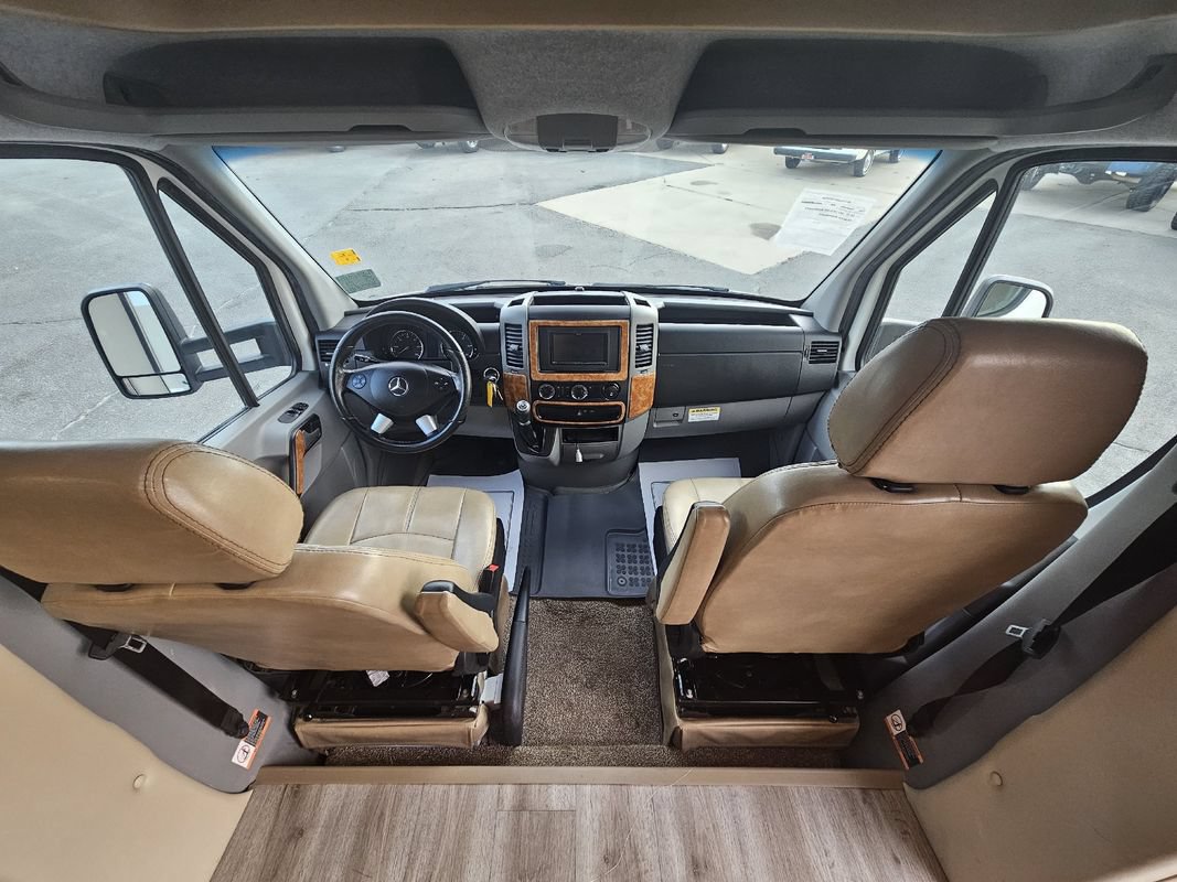 Used 2017 Mercedes-Benz Sprinter 3500 image 11