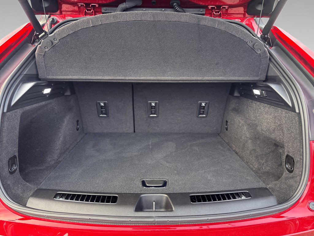 Certified 2025 Cadillac XT4 Premium Luxury image 27