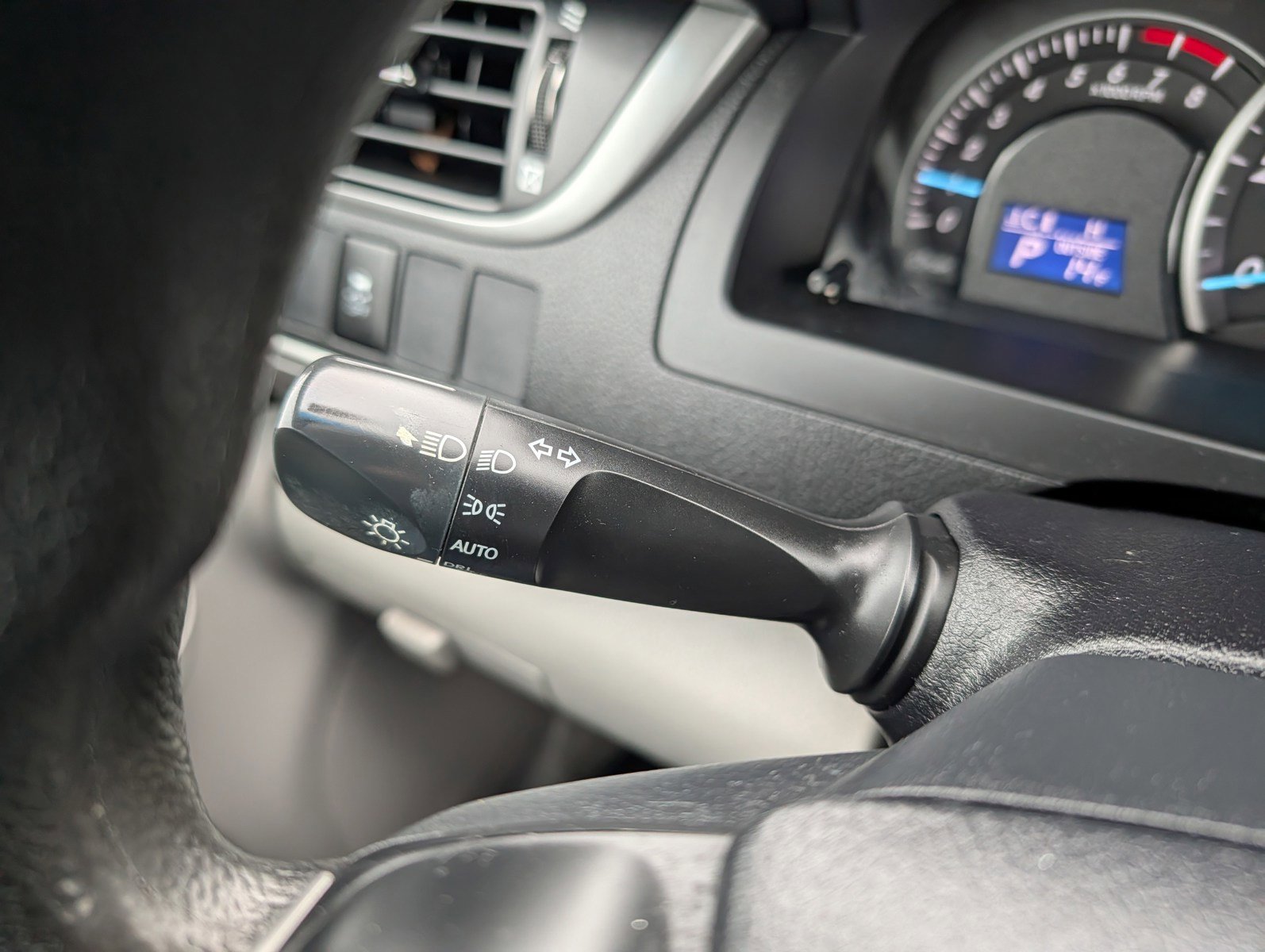 Used 2013 Toyota Camry LE image 26