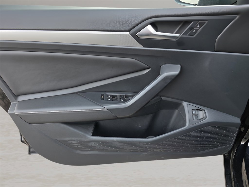 Used 2024 Volkswagen Jetta Sport image 16