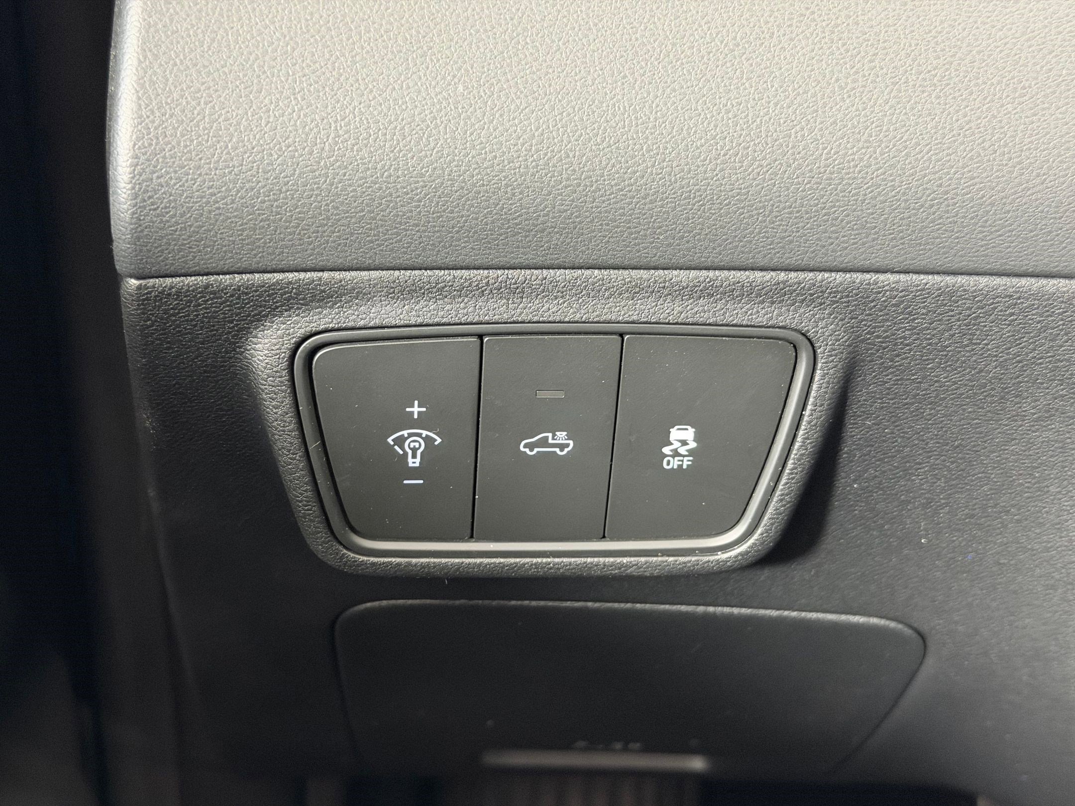 Used 2023 Hyundai Santa Cruz Limited image 15