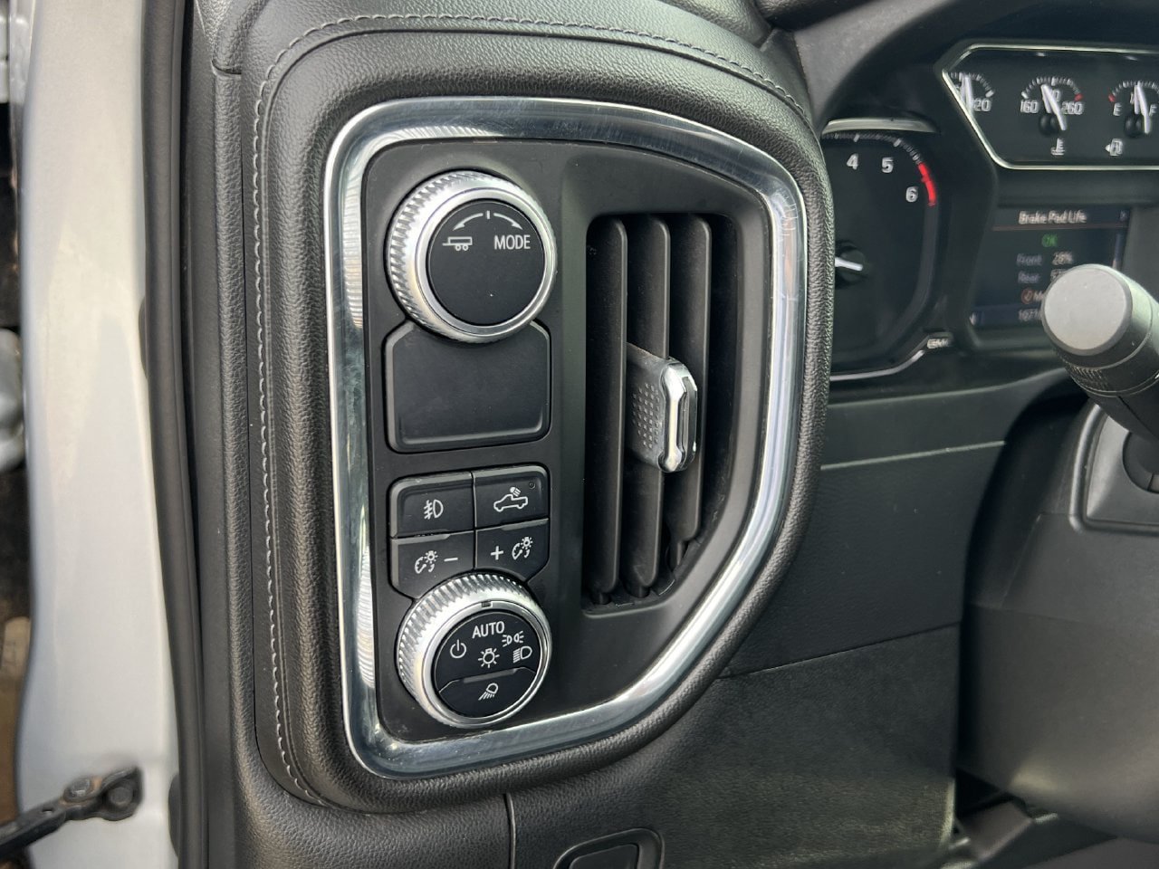 Used 2020 GMC Sierra 1500 SLT RWD image 13