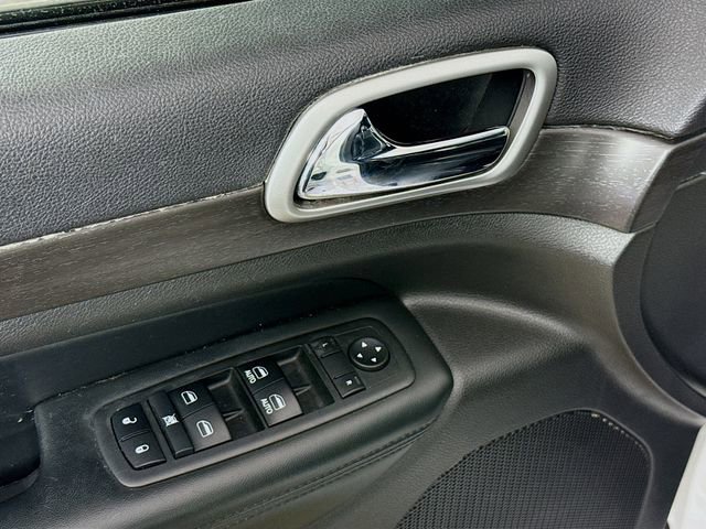 Used 2018 Jeep Grand Cherokee Altitude image 19