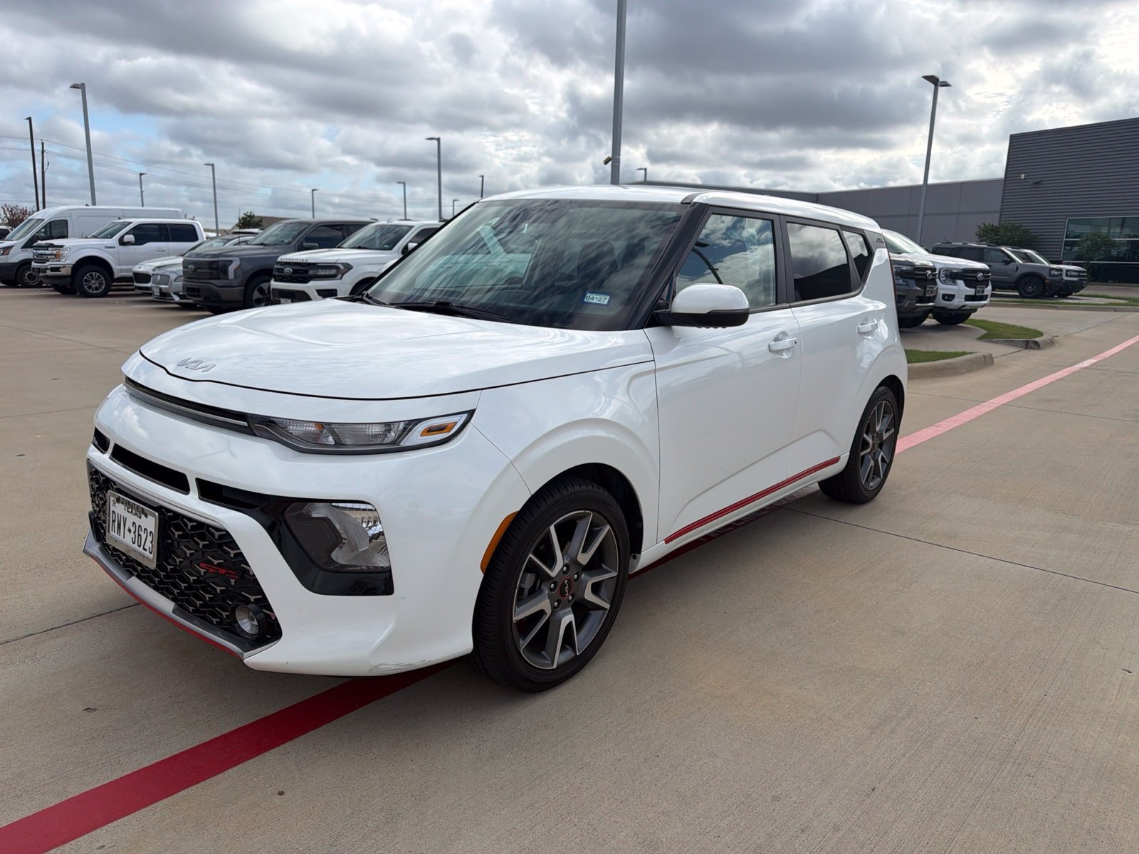 Used 2022 Kia Soul GT-Line FWD image 2