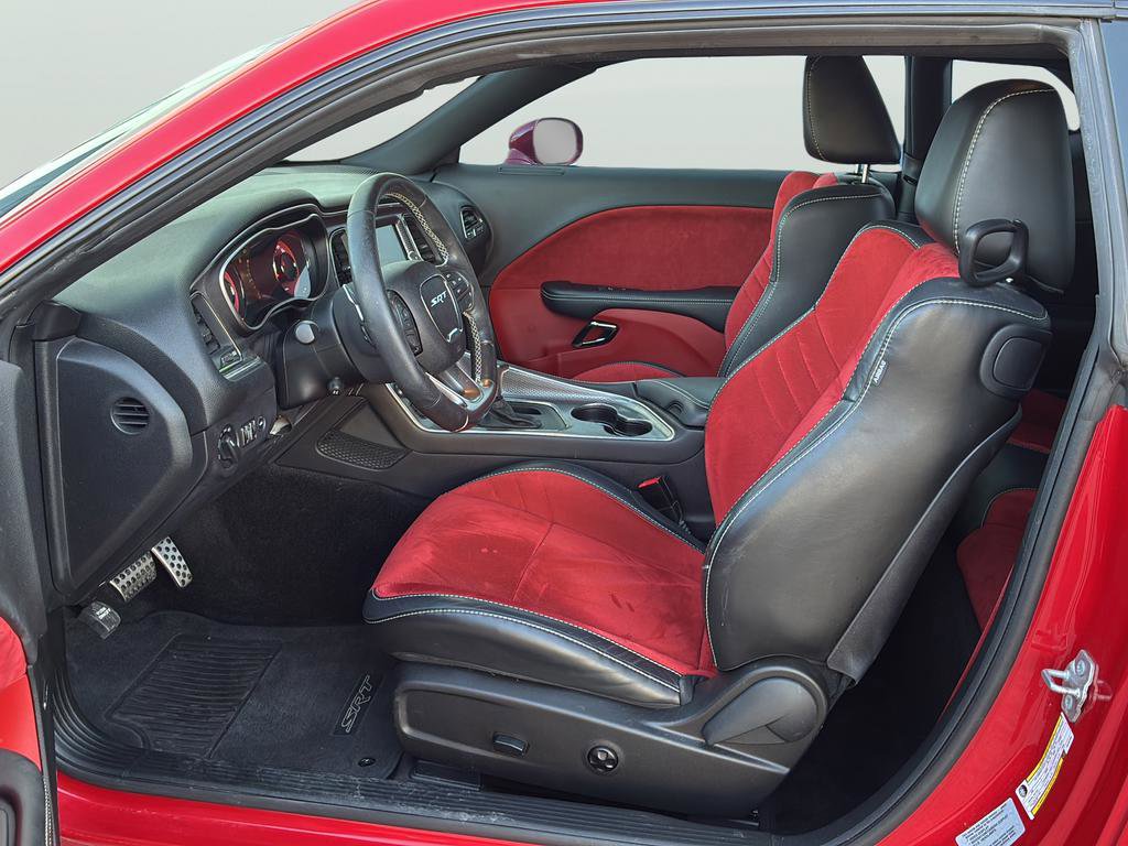 Used 2016 Dodge Challenger SRT Hellcat image 12