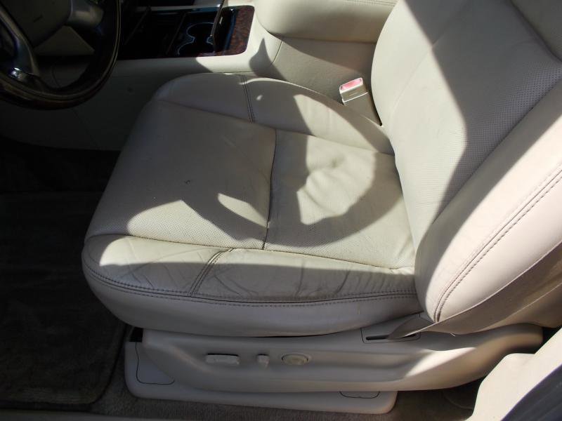 Used 2010 GMC Yukon Denali image 27