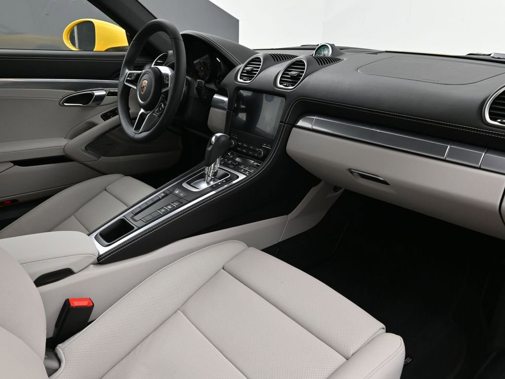Certified 2025 Porsche 718 Cayman Style Edition image 12