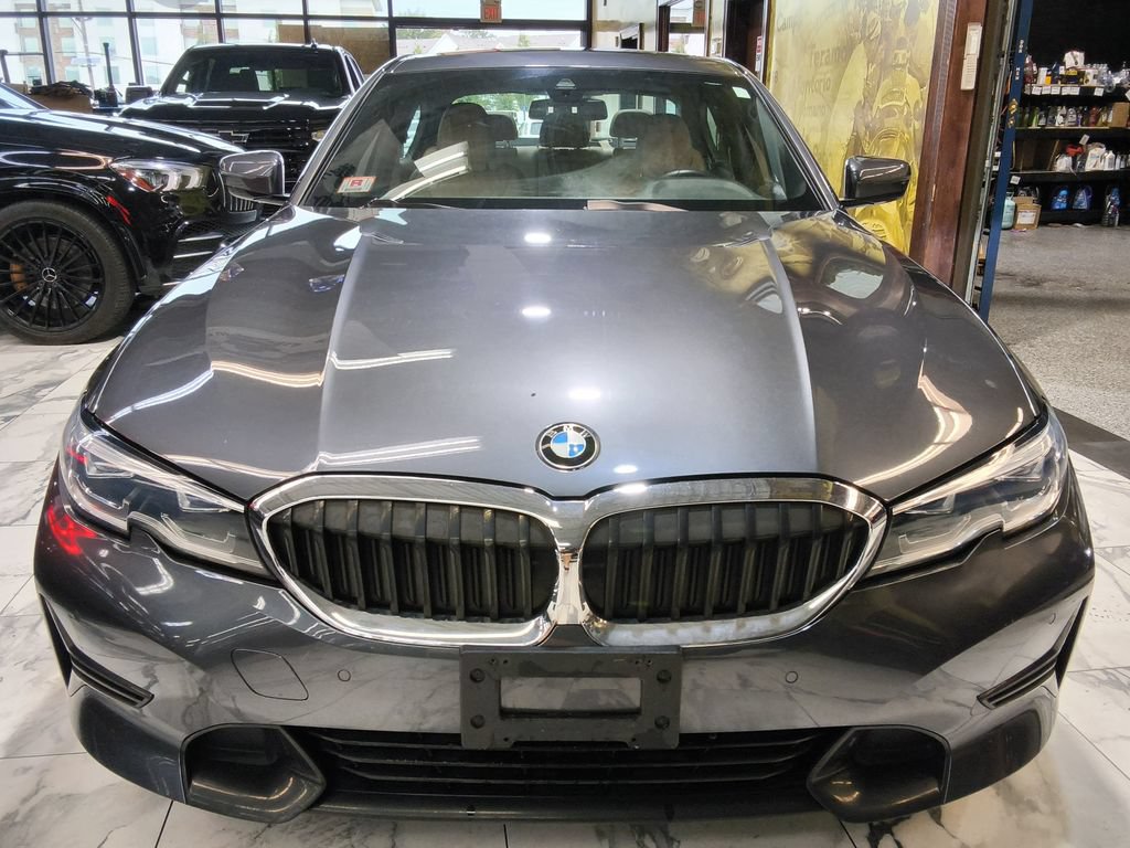 Used 2019 BMW 330i xDrive Sedan w/ Convenience Package AWD/4WD image 2