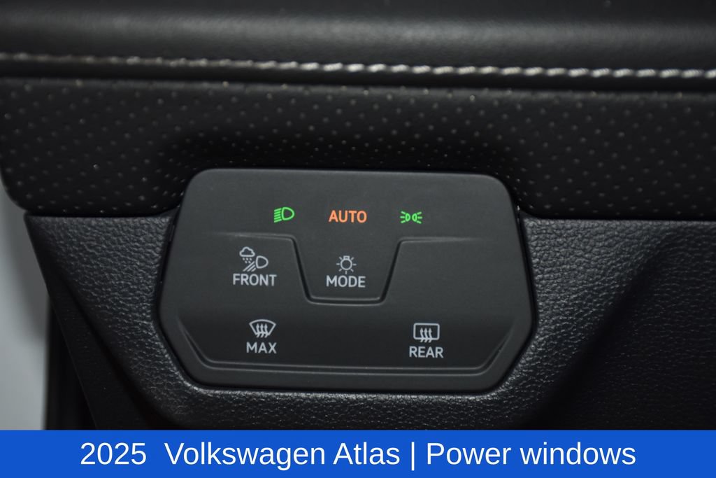 Used 2025 Volkswagen Atlas SE FWD image 9