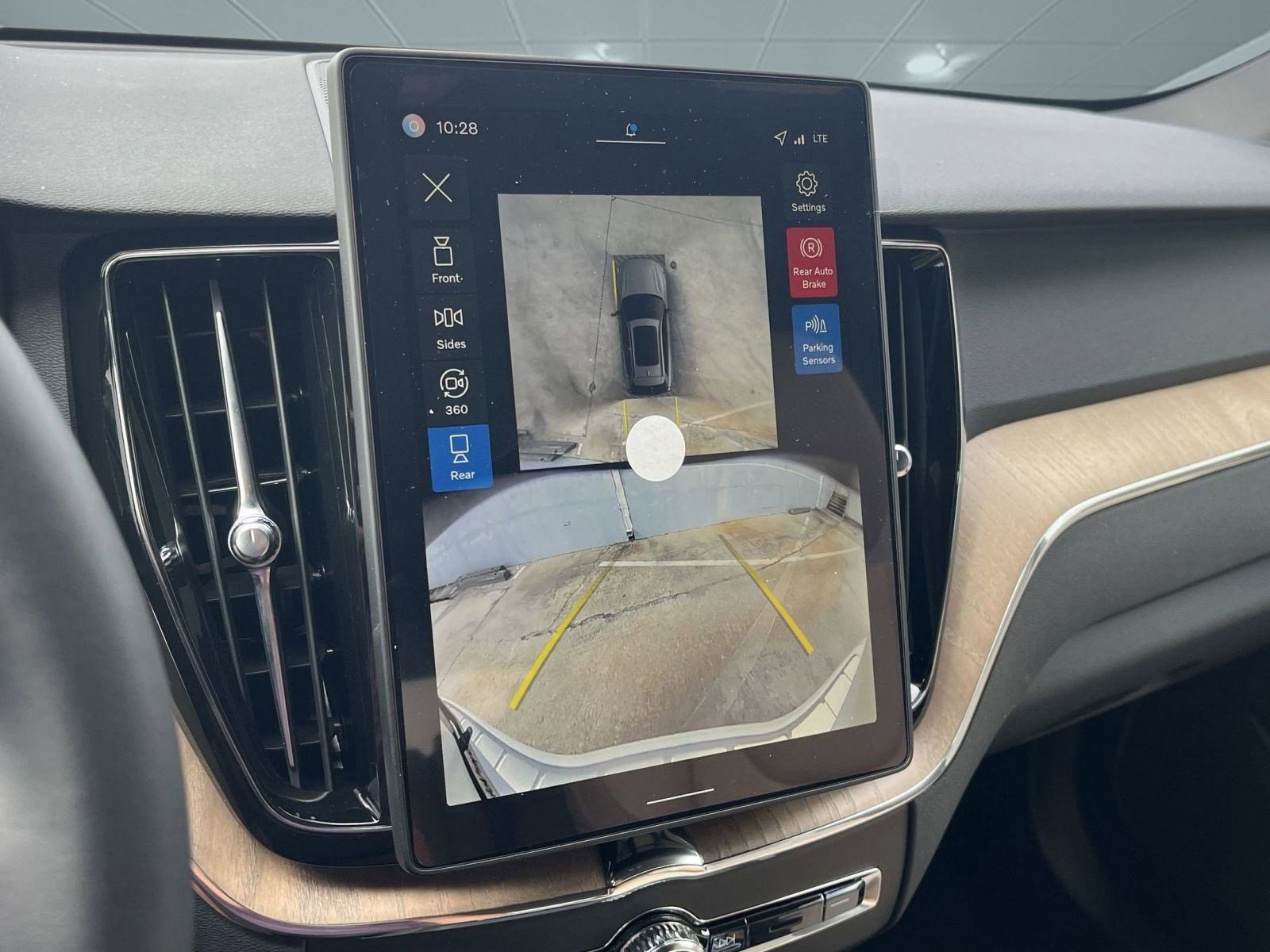 New 2026 Volvo XC60 B5 Plus w/ Protection Package Premier image 33