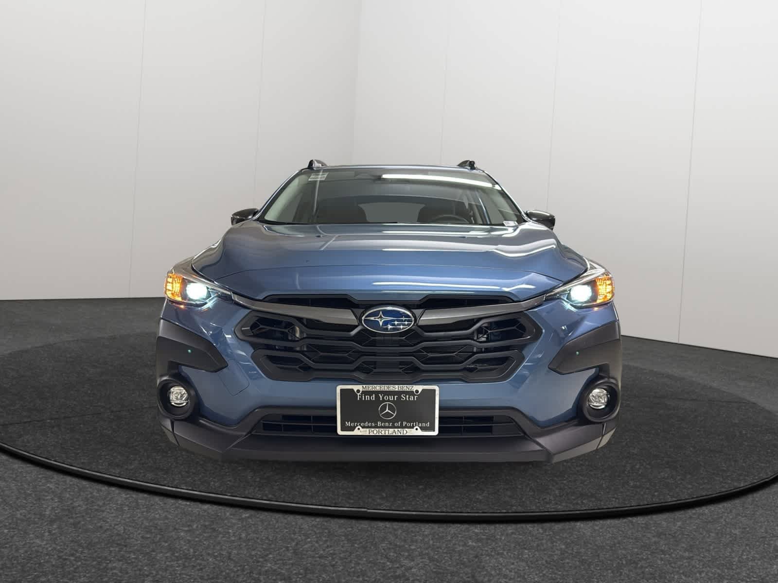 Used 2024 Subaru Crosstrek 2.0i Premium AWD/4WD image 2