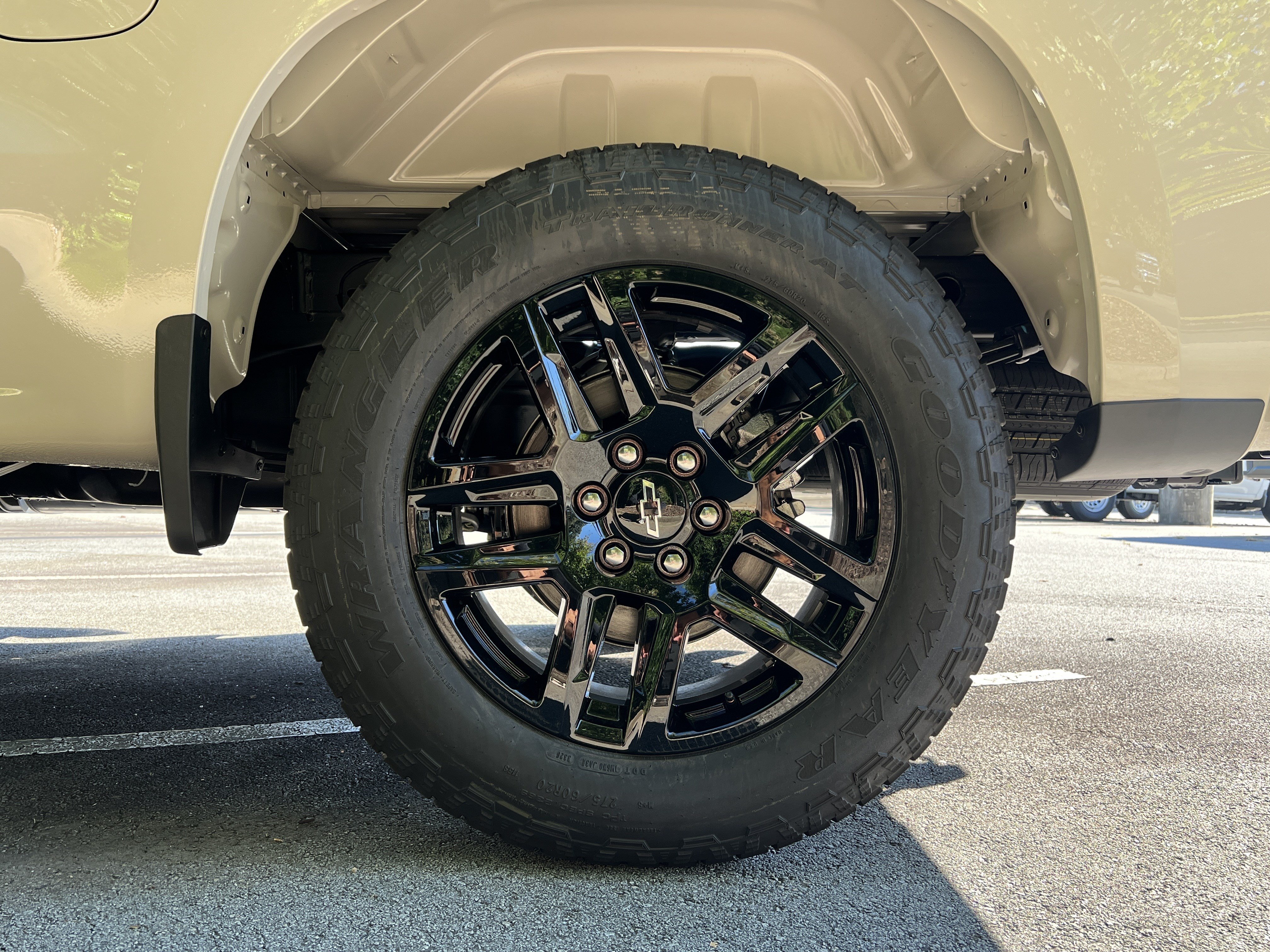 New 2026 Chevrolet Silverado 1500 Custom w/ Turbomax Blackout Package AWD/4WD image 35