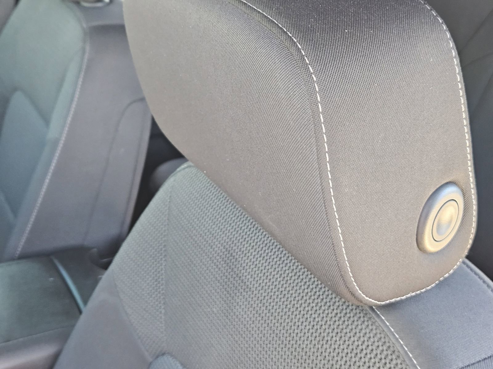 Used 2023 Chevrolet Colorado LT w/ LT Convenience Package image 29