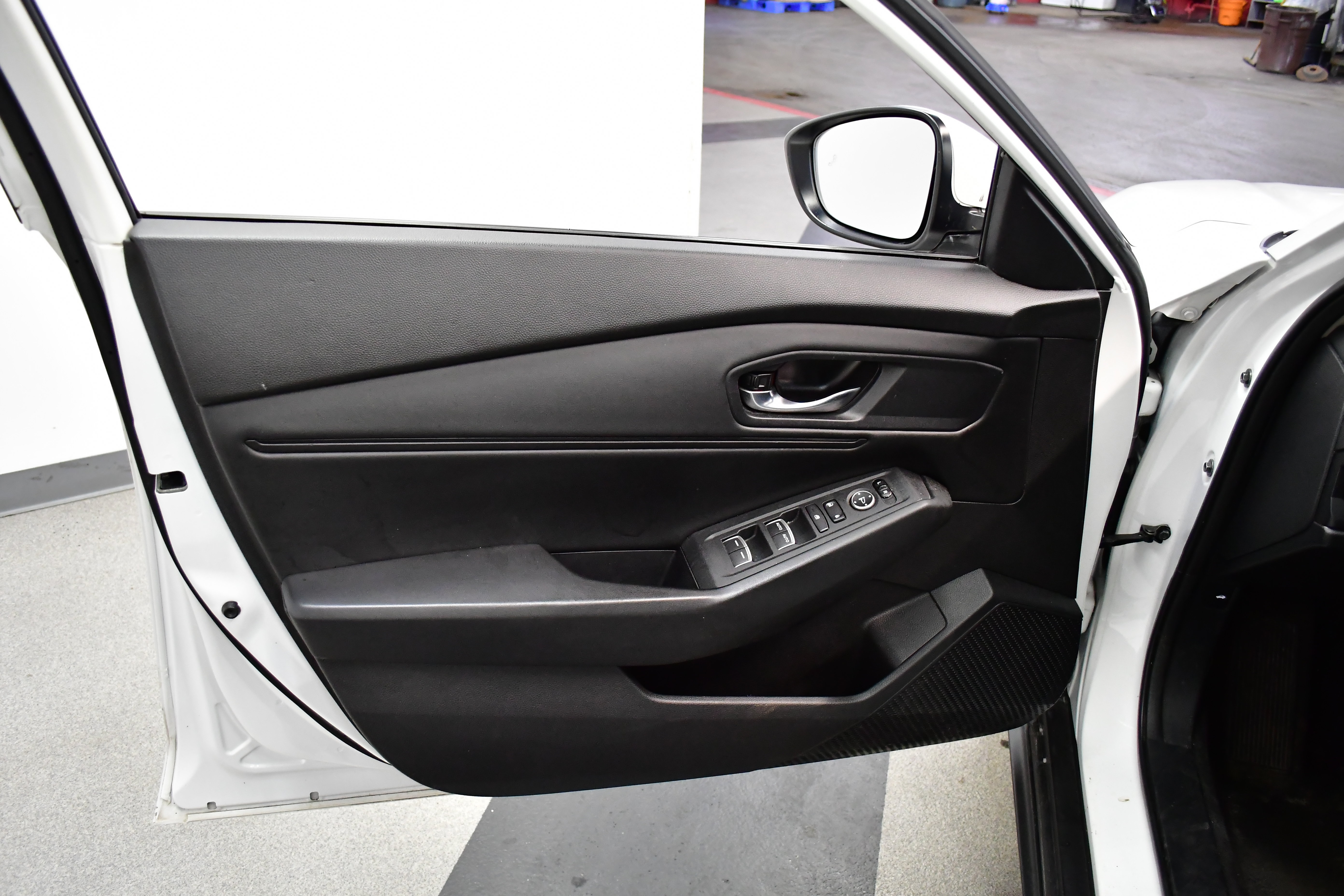 Used 2023 Honda Accord EX image 16