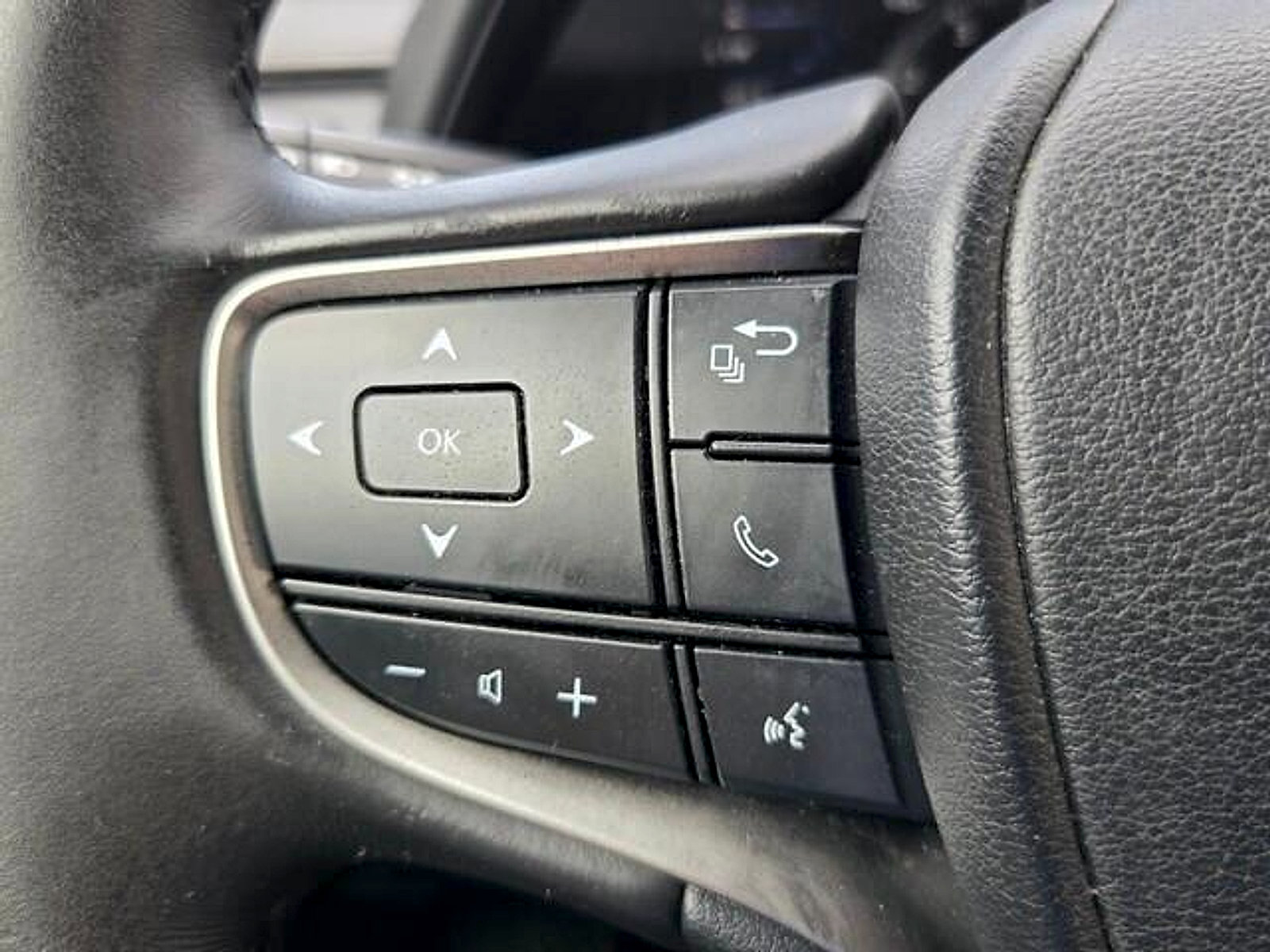 Used 2019 Lexus UX 200 FWD image 22