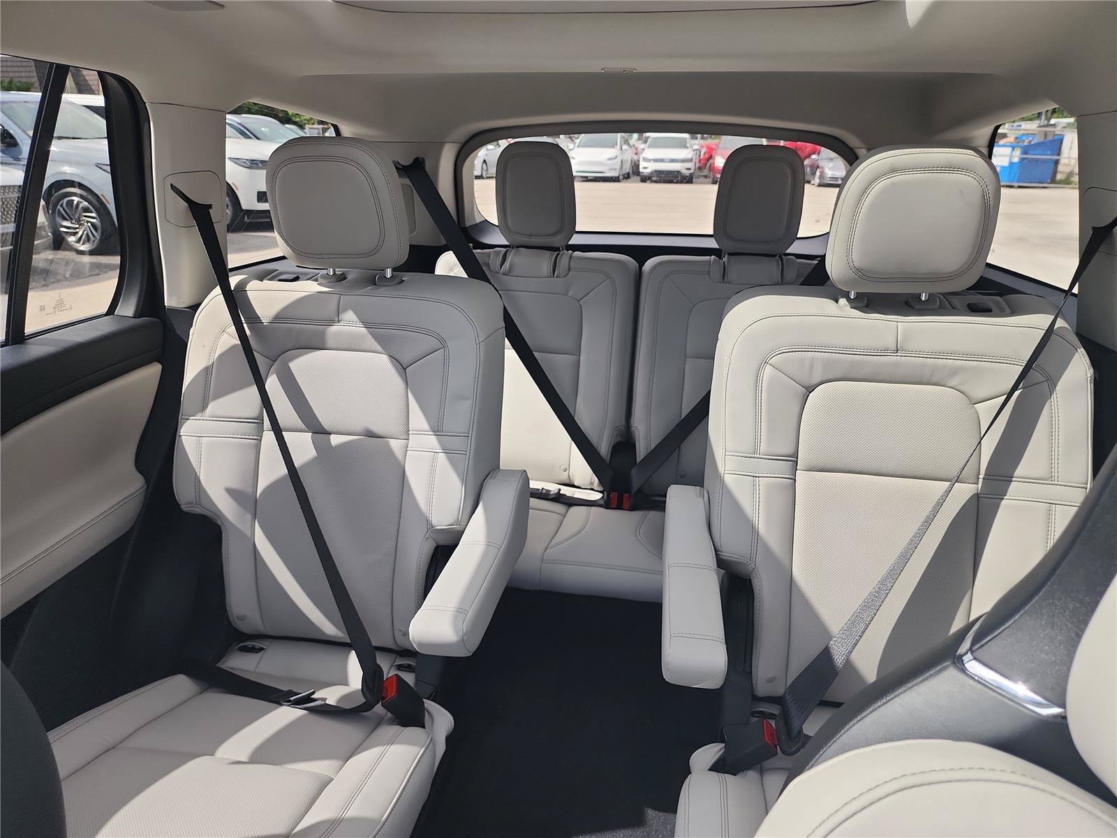 New 2027 Lincoln Aviator Reserve AWD/4WD image 15